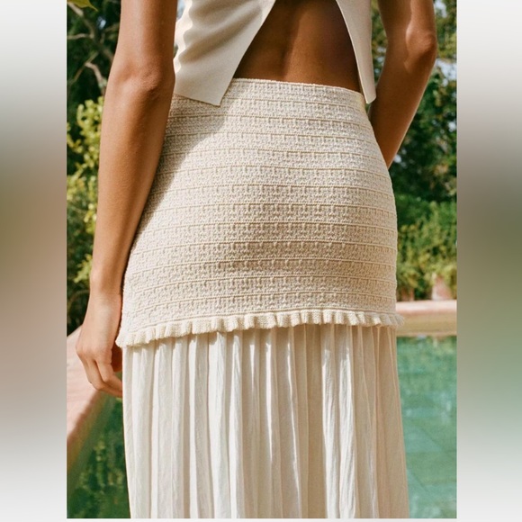 Zara Maxi Skirt size small - Picture 4 of 4